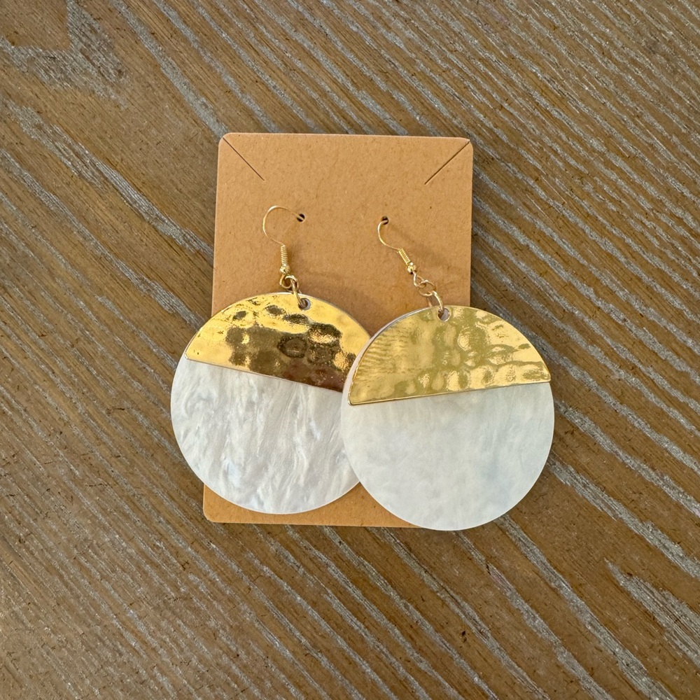 Women’s earrings